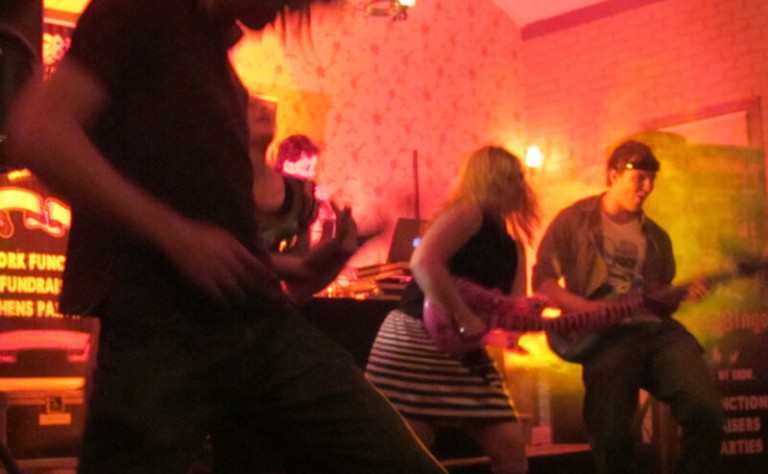 bogan bingo guitar team days