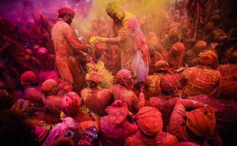 holi